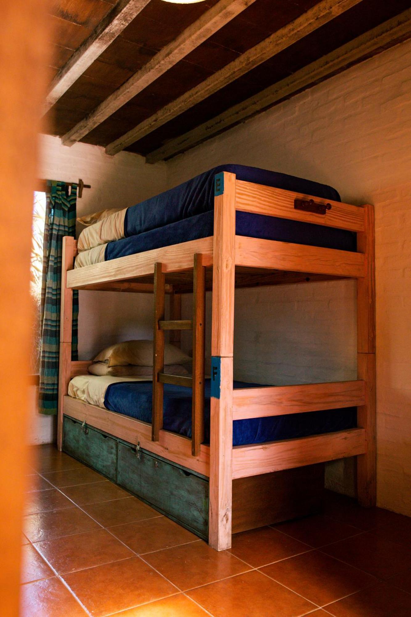 Hostel La Quinta & *
